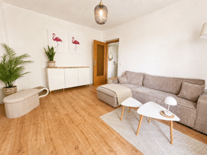 Exklusive, voll möblierte 2-Zimmer-Wohnung mit Balkon – 1277 Dresden – Vorschaubild 2