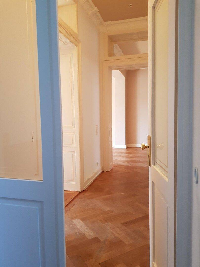 Von Privat: Wohntraum in der Taunusstraße: Wunderschöne Altbauwohnung mit idyllischem Garten – Wiesbaden – Vorschaubild 3