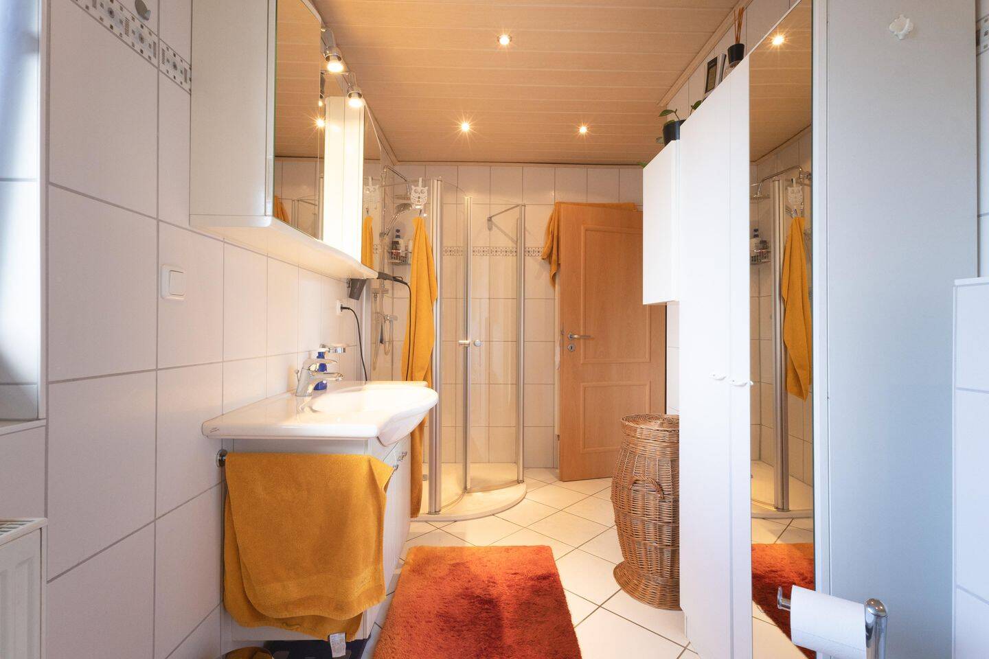 Modernisierter Wohlfühl-Bungalow mit Traumgarten, Pool und PV-Anlage – Lengede – Vorschaubild 7