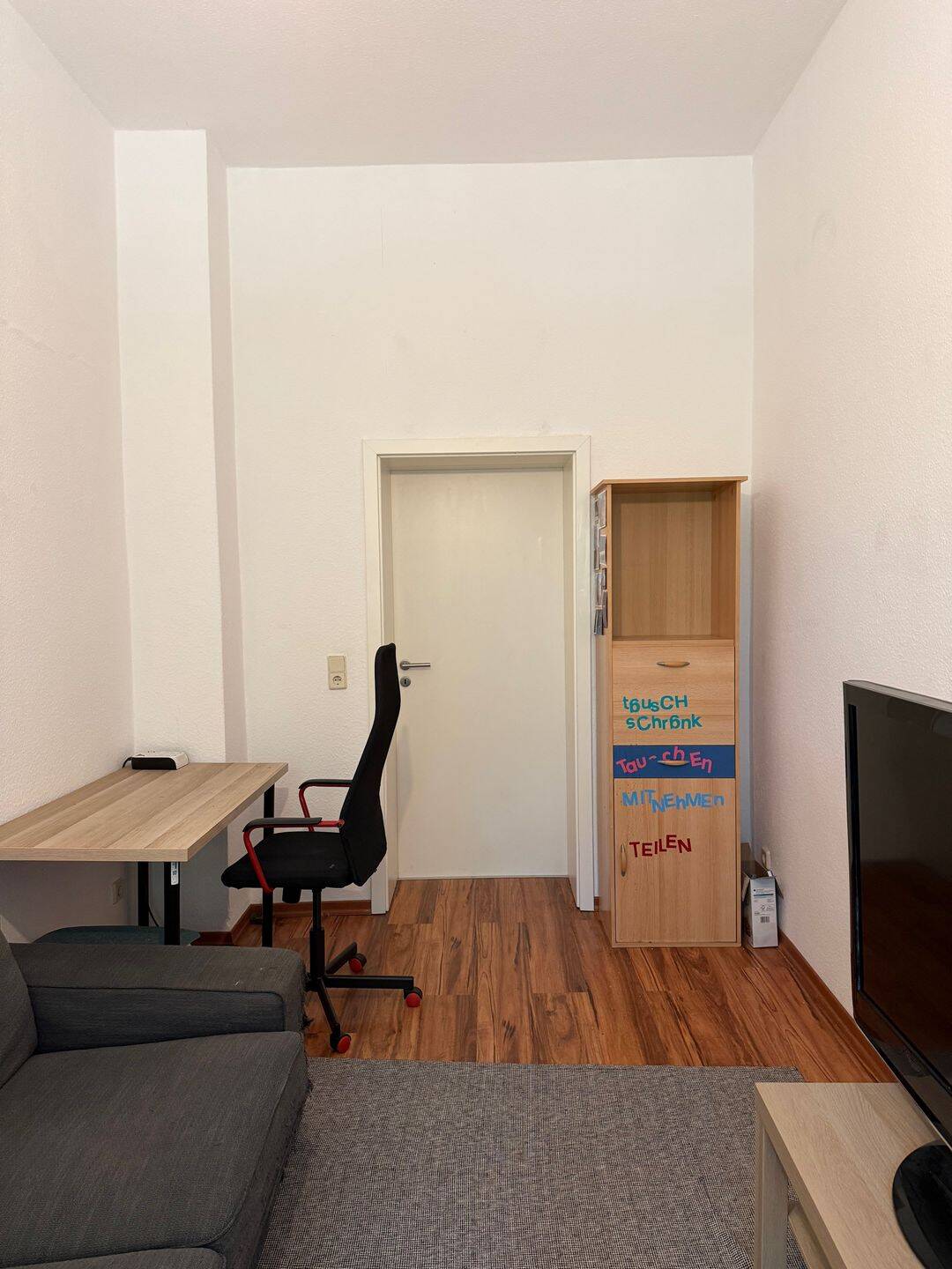Helles 14.5 m2 Zimmer in ruhiger WG nur für Frauen/ ab sofort – Leipzig – Vorschaubild 2