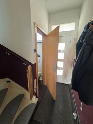 Modernisiertes Reihenmittelhaus in ruhiger Lage: 4 Zimmer und Dachterrasse -- hier können Sie sofort einziehen! – 28239 Bremen – Vorschaubild 3