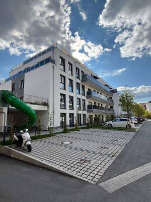 TOP VERMIETBARE 2-ZIMMERWOHNUNG IN ZENTRALER LAGE VON FÜRTH / IDEAL ZUR KAPITALANLAGE! EINBAUKÜCHE INCLUSIVE – 90763 Fürth – Vorschaubild 5
