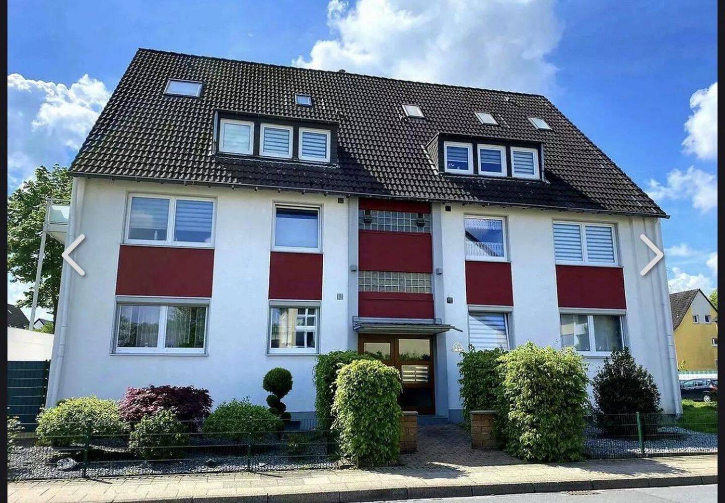 3,5-Zimmer Wohnung in Essen mit 111 m² Wohnfläche / Nutzfläche + Garage + Stellplatz + EBK