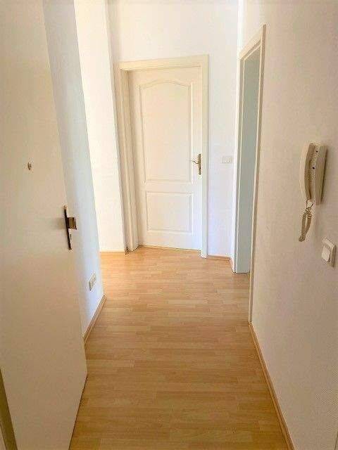 Wohnen in Alte Neustadt, 3-Raum Wohnung mit Balkon zum Wohlfühlen. – Magdeburg – Vorschaubild 4