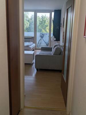 Fully furnished studio apartment with Balcony – 91056 Erlangen – Vorschaubild 2