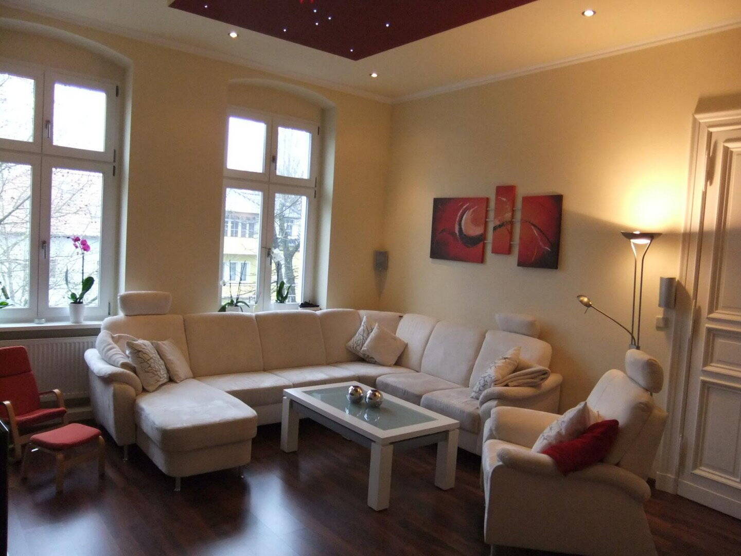 Charmante Altbauwohnung mit großzügigem Hof, Gartenidylle und gewachsener Hausgemeinschaft – Berlin – Vorschaubild 3