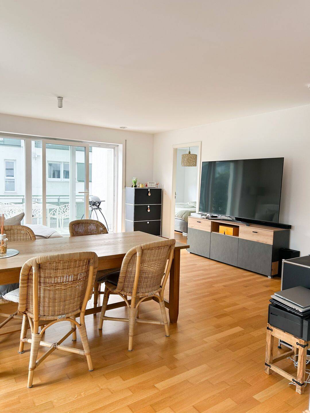 Stilvolle 2-Zimmer-Wohnung mit sonnigem Balkon, bezugsfrei ab 01.08.2026! – Regensburg – Vorschaubild 6