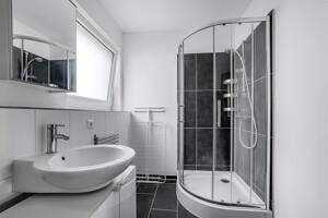 4 möblierte WG-Zimmer in Regensburg Altstadt | ab 630 € | 2 Bäder – 93047 Regensburg – Vorschaubild 6