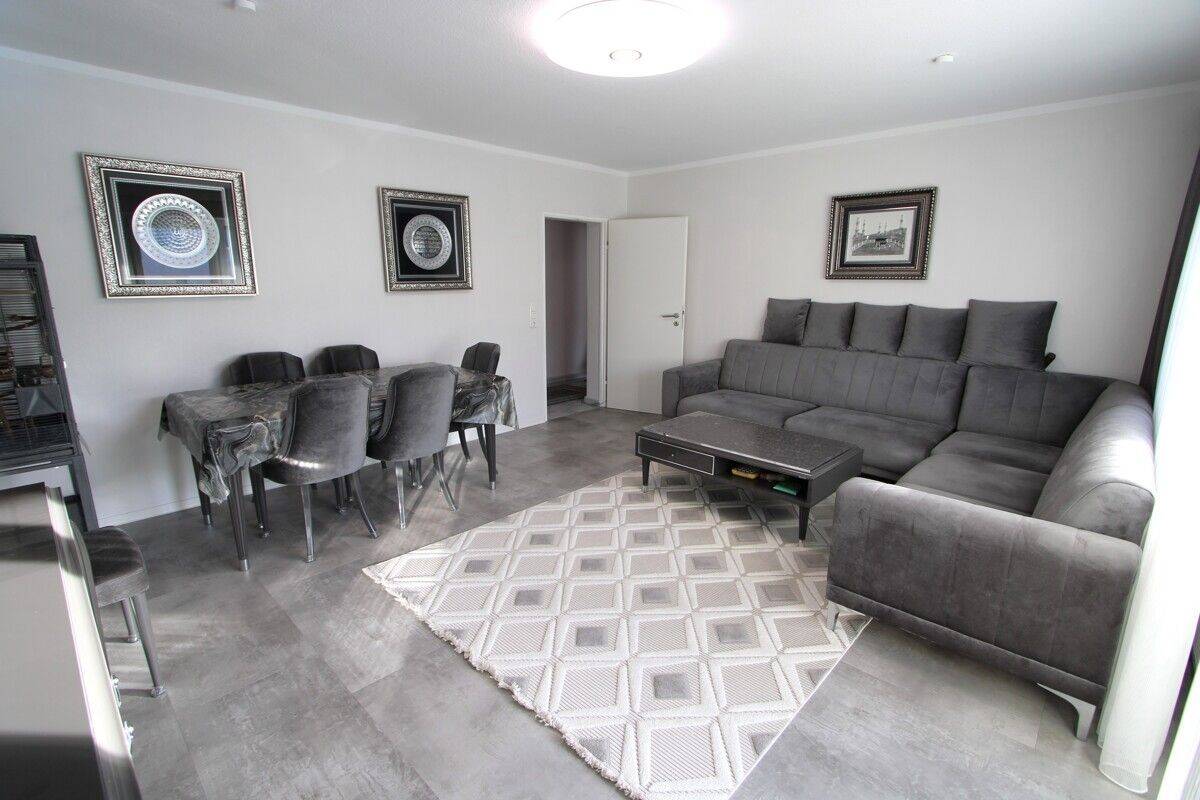 Bezugsfreie modernisierte 4-Zimmer-Wohnung mit Balkon – Darmstadt – Vorschaubild 3