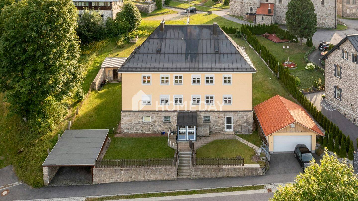 Solides Investment mit Charme - Vier Wohneinheiten im Überblick – Mauth – Bild 1 von 9