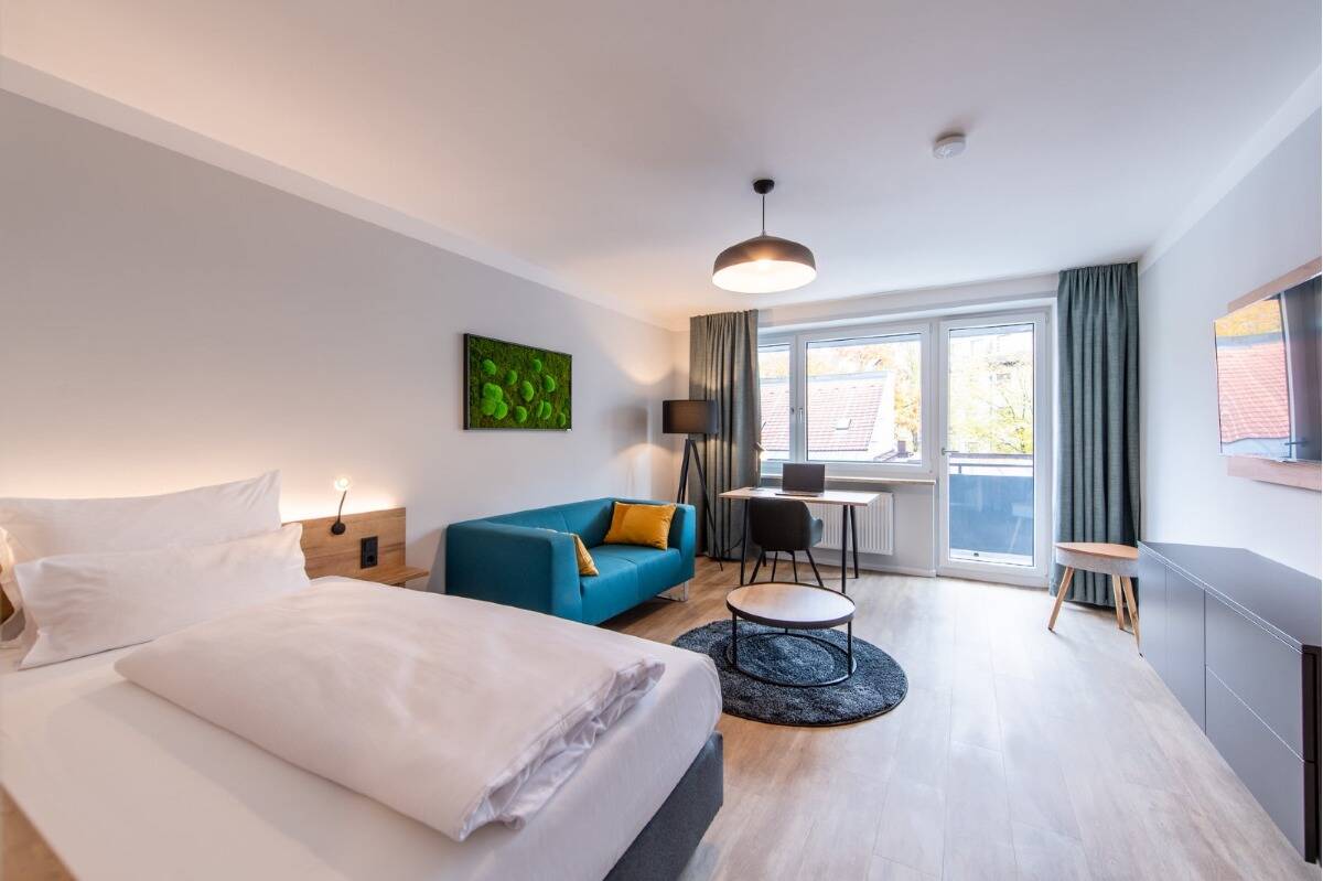 Top möblierte Design-Wohnung mit zwei Schlafzimmern inklusive Arbeitsplatz + Balkon nahe der Isar