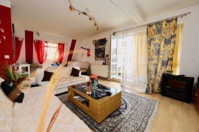 DACHGESCHOSS MIT SONNIGER TERRASSE - 2 BEGEHRTE PKW-STELLPLÄTZE - ZUR ZEIT VERMIETET – Berlin – Vorschaubild 4