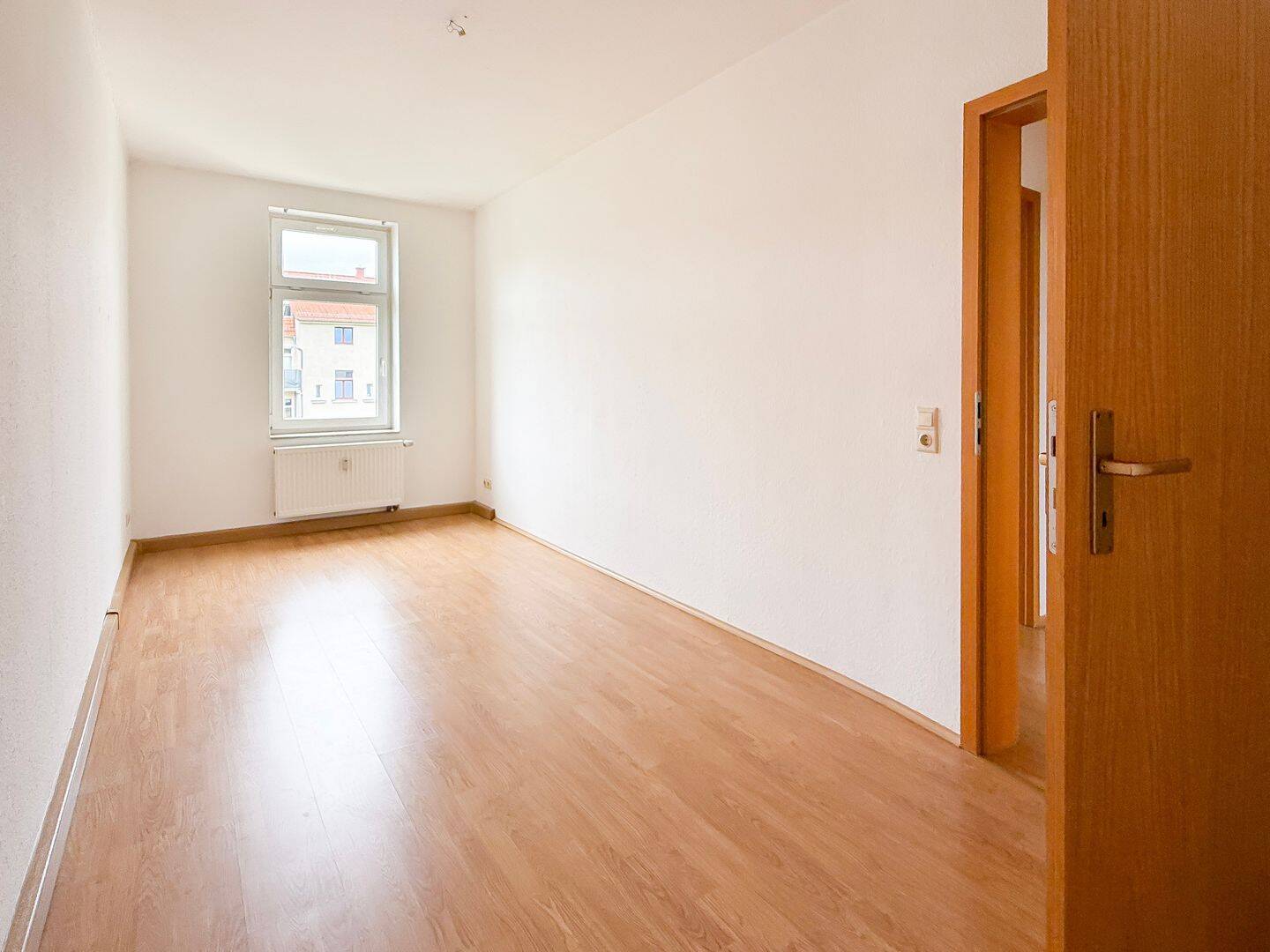 sofort bezugsfrei | Aufzug | Tageslichtbad | Kellerabteil – Leipzig – Vorschaubild 6