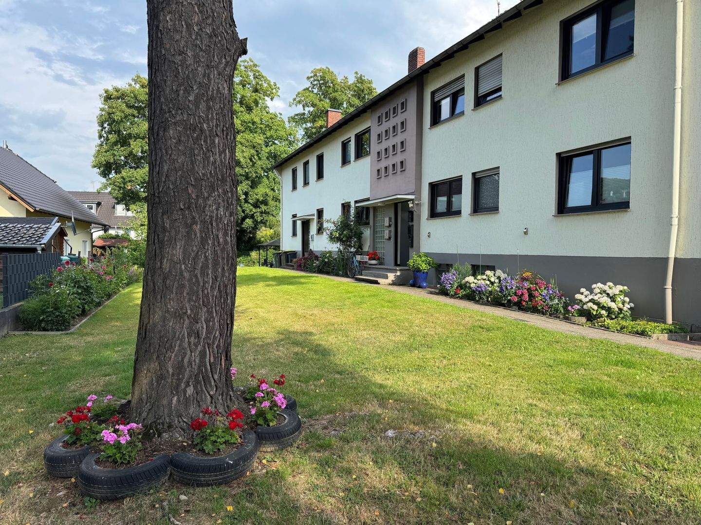 Kapitalanlage oder Mehrgenerationen Wohnen in Top Lage – Hennef (Sieg) – Bild 1 von 3