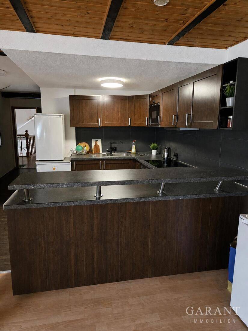 Extragroße 3,5 Zimmer-Wohnung mit riesiger Dachterrasse - ca. 142 qm Wohnfläche & EBK & Stellplatz – Reutlingen – Vorschaubild 2