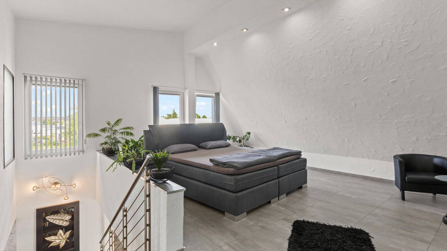 Wohnen & Gewerbe vereint - Exklusives Anwesen mit Pool, Einliegerwohnung & Hallenfläche – Haßloch – Vorschaubild 6