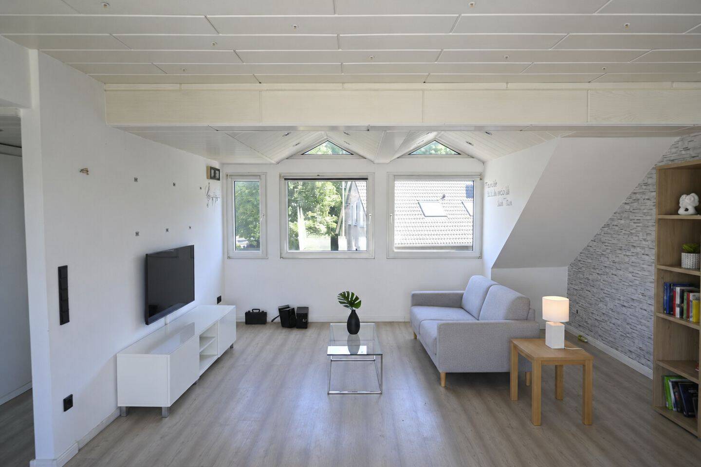 Charmante Dachwohnung mit sonniger Dachterrasse – Essen – Vorschaubild 3