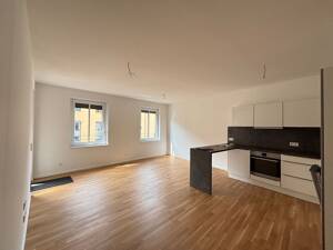 Hochwertige 3-Zi.-Whg. mit ca. 90 m² am Altmarkt * EBK + Balkon + zwei Bäder * – 1067 Dresden – Vorschaubild 2