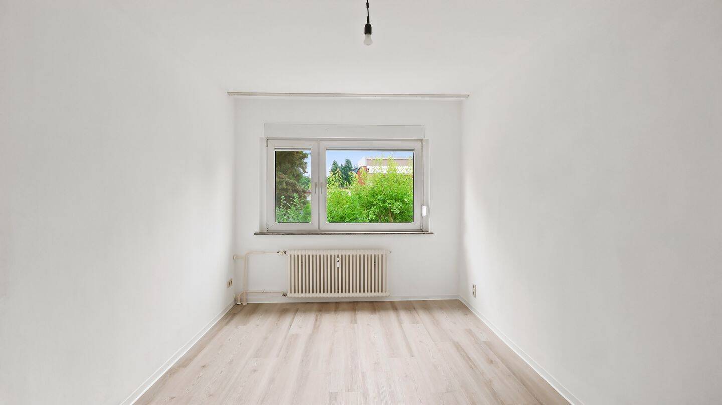 Modernisierte 3-Zimmer-Wohnung mit Hobbyraum, Balkon und Tiefgaragenstellplatz in Kladow – Berlin – Vorschaubild 9