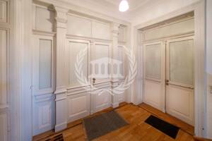 Historischer Altbaucharme in bester Innenstadtlage - Stilvolle 2,5-Zimmer-Wohnung! – 93047 Regensburg – Vorschaubild 2