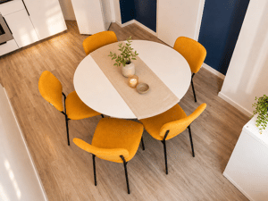 Großzügige 2,5-Zimmer-Altbauwohnung im urbanen Loft-Stil – möbliert, modern & ideal für 2–4 Personen; komplette Warmmiete All in! – 97082 Würzburg – Vorschaubild 2