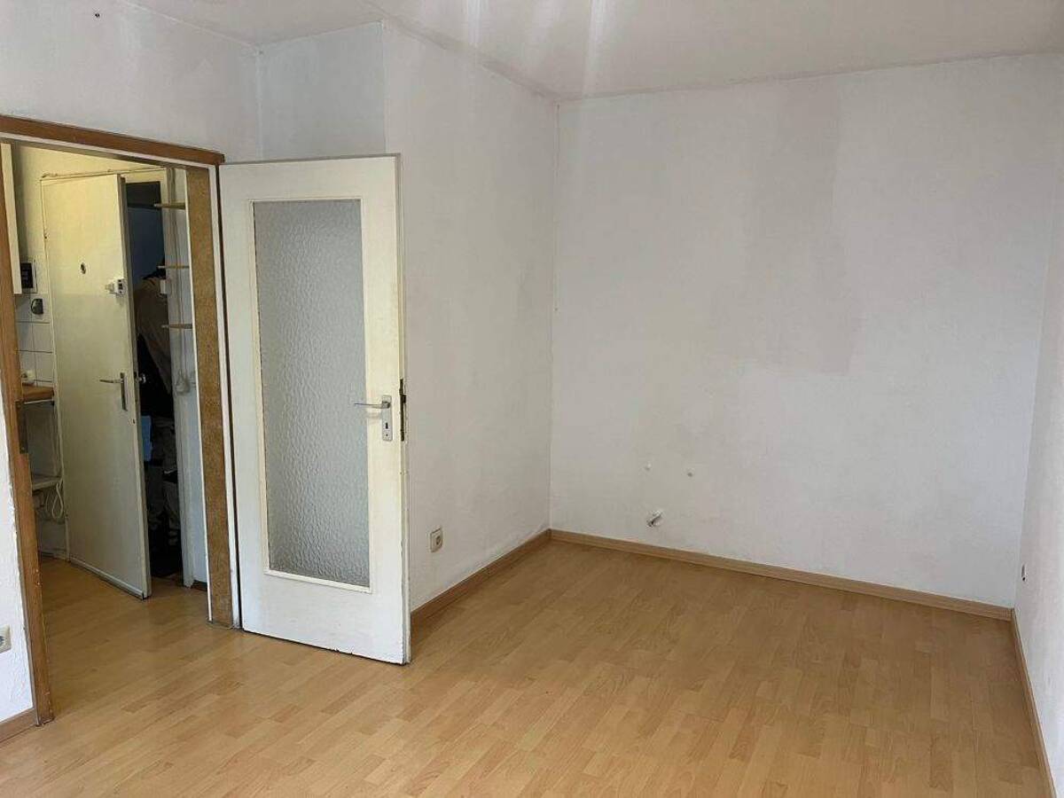 Gepflegtes 1-Zimmer-Apartment mit Balkon – 68163 Mannheim – Bild 1 von 1