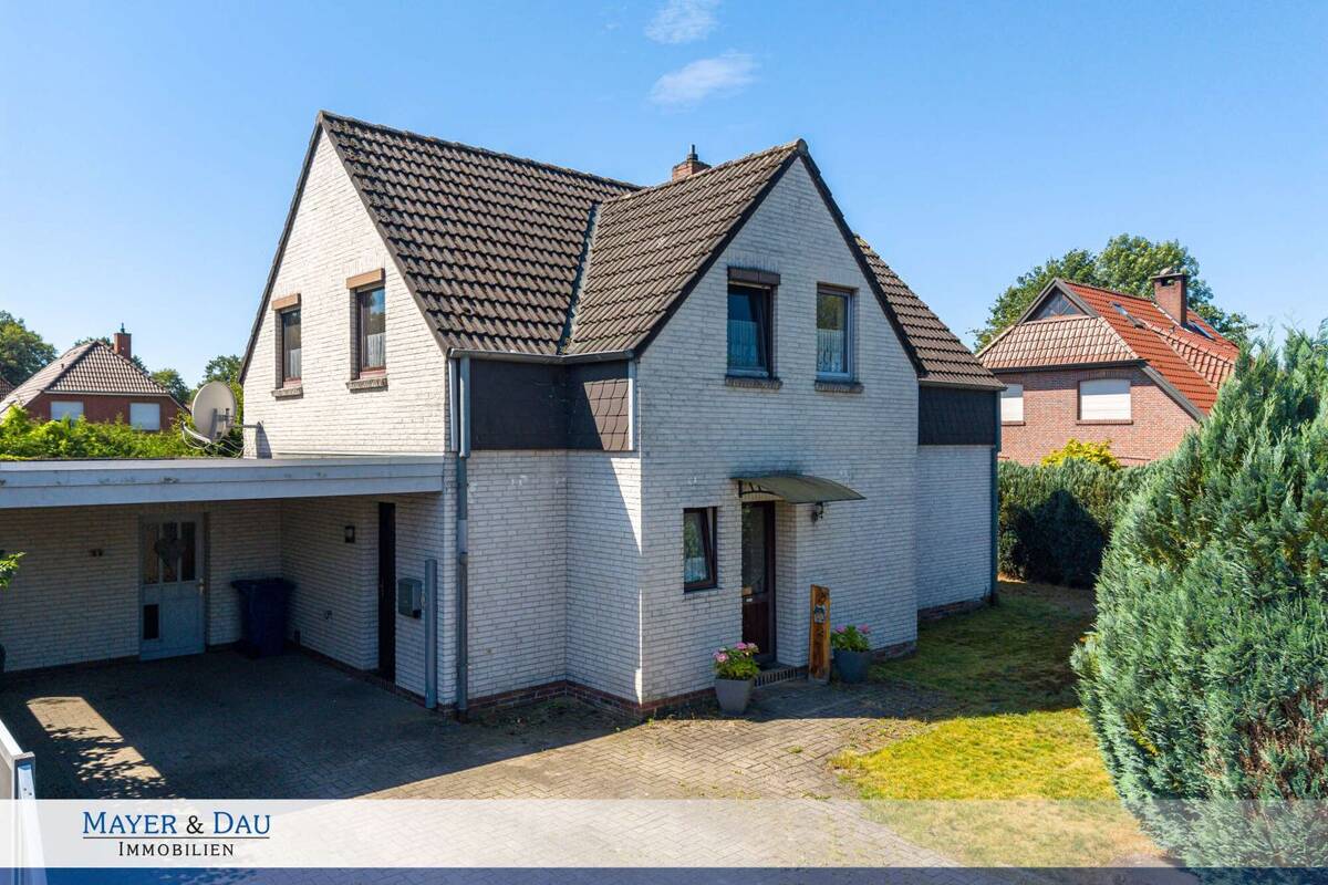 Ein Zuhause mit Potenzial - familienfreundliches Einfamilienhaus mit Garten und Carport. Obj. 10070 – 26188 Edewecht – Bild 1 von 9
