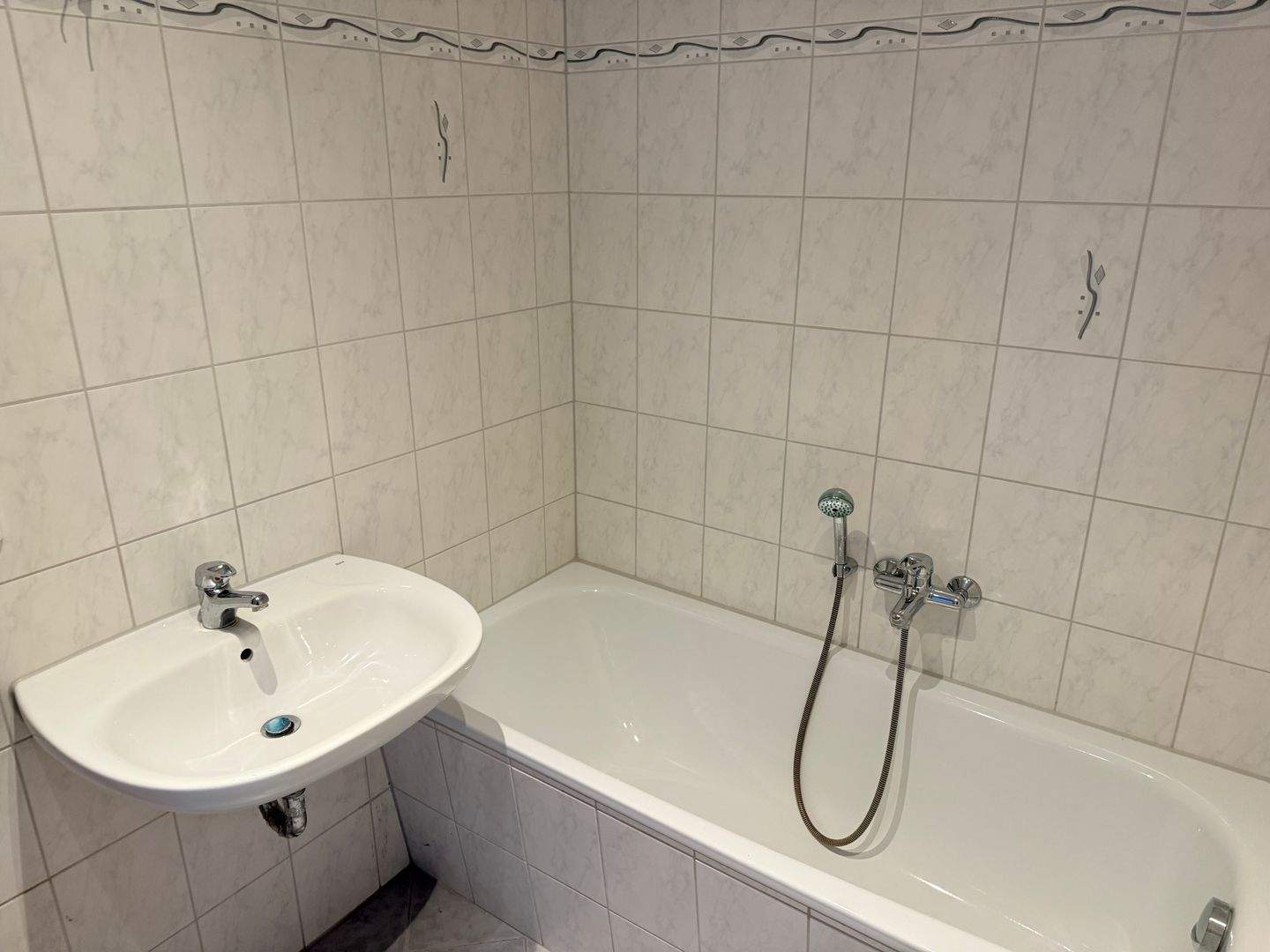 2-Raumwohnung in unmittelbarer Zentrums-/Universitätsnähe in Magdeburg zu vermieten – Magdeburg – Vorschaubild 4
