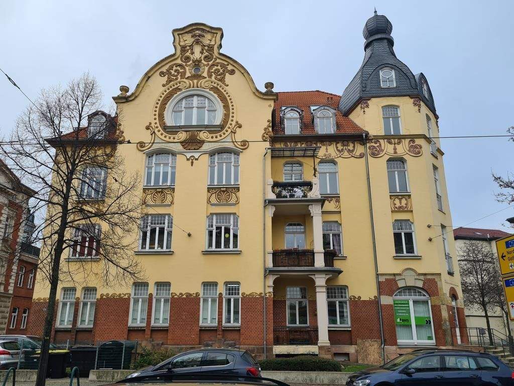 Exklusive 4-Raum-Wohnung mit Aufzug und Balkon