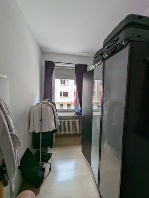 Würzburg-Altstadt: Hohe Decken & Gepflegter Altbaucharme - 2-Zimmerwohnung mit Balkon & Einbauküche – 97070 Würzburg – Vorschaubild 5