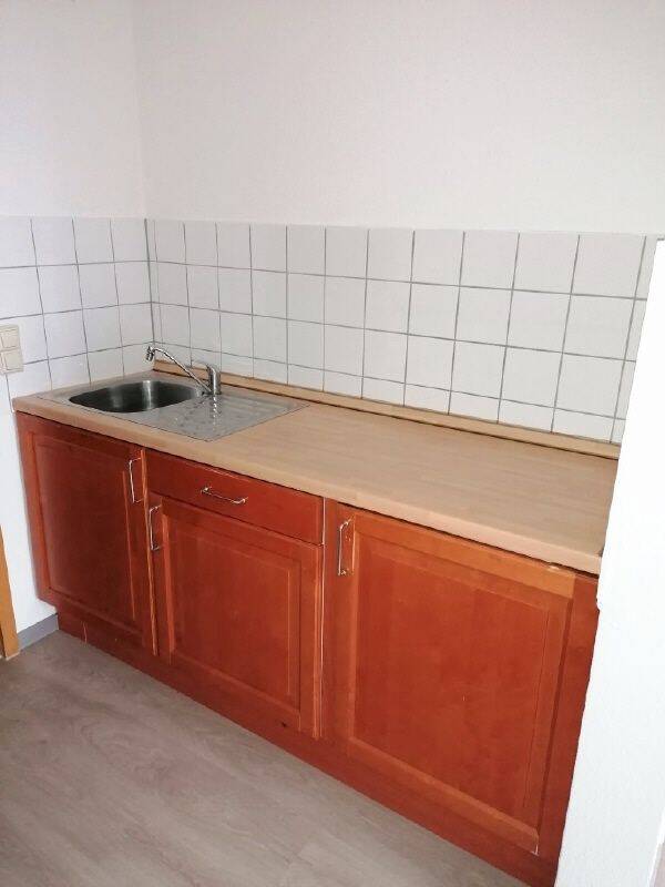 CHARMANTE SINGLEWOHNUNG MIT KÜCHENZEILE... – Chemnitz – Vorschaubild 6