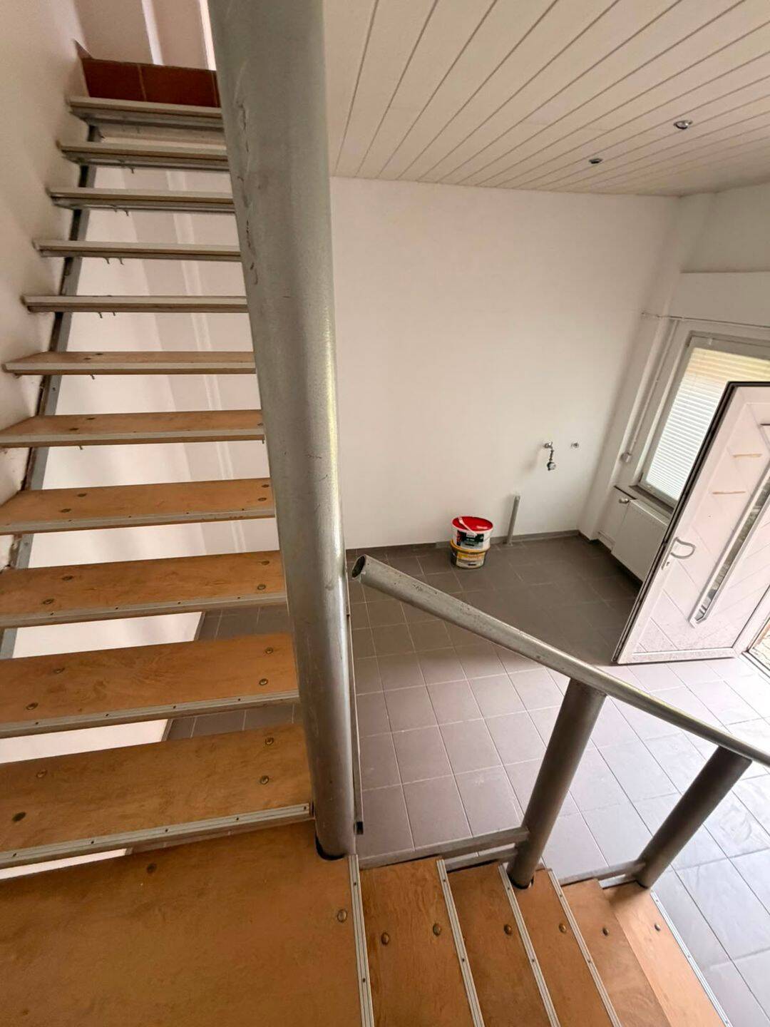 Frisch renovierte 2-Zimmer-Wohnung, Küche, Bad – Hannover – Vorschaubild 3