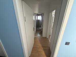 Helles 1-Zimmer-Apartment in Köln-Deutz | 28 m² | Möbliert | zentrale Lage – 50679 Köln – Vorschaubild 4
