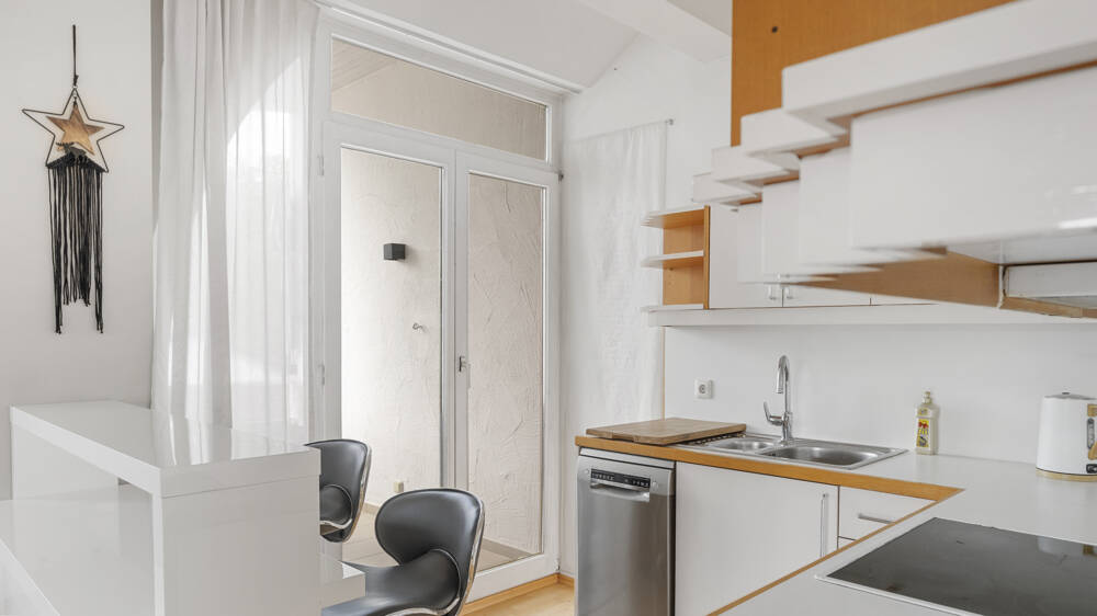 Helle und luftige 2-Zi-Whg mit 4,20 m Deckenhöhe, schöner Westloggia und Einzelgarage – Ingolstadt – Vorschaubild 9