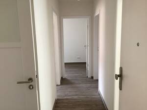 Hier fühlt man sich wohl: sanierte 2,5 Zimmer Wohnung mit Balkon, sofort anmietbar! – 23562 Lübeck – Vorschaubild 4