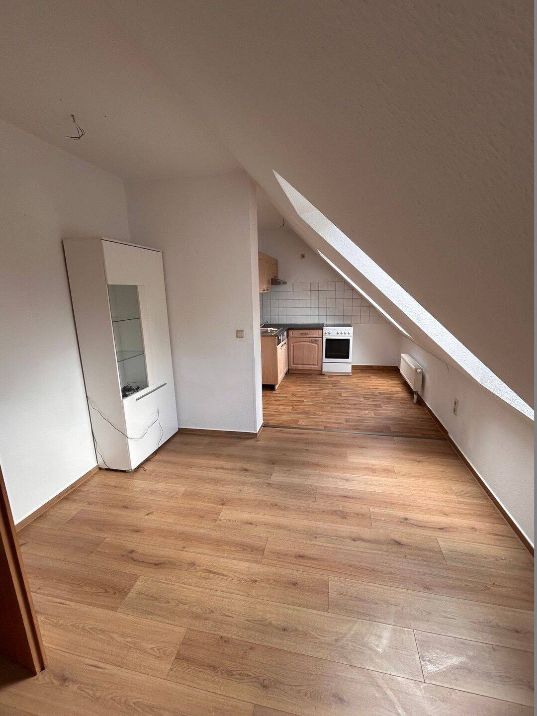 2R, Randlage Ilmenau, OT Gehren, idyllische Lage, Balkon, DG