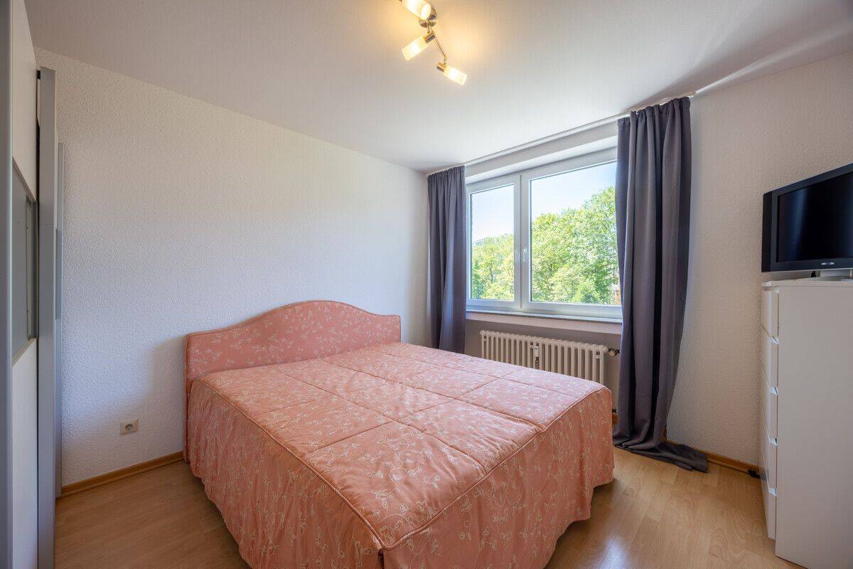 GRAFENBERG: Stilvoller Wohlfühlfaktor - möblierte 2-Zimmer-Wohnung mit Loggia und Aufzug – Düsseldorf – Vorschaubild 7