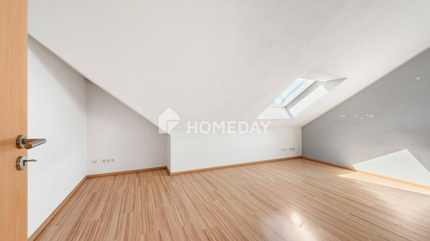Großzügige Dachgeschosswohnung mit Balkon & 2 Stellplätze - auf Erbpachtbasis – Bochum – Vorschaubild 8