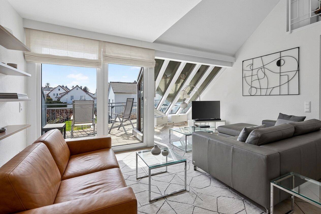 Maisonette-Wohnung in absolut ruhiger Wohnlage am Kapellenberg - mit zwei sonnigen Balkonen in Neu-Ulm/Pfuhl – Neu-Ulm – Vorschaubild 3
