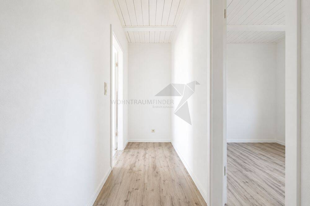Romantische 3-Raum-Maisonette-Wohnung mit Tageslichtbad, Gäste-WC und Einbauküche in C-Ebersdorf – Chemnitz – Vorschaubild 7