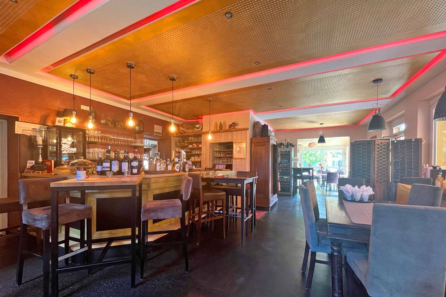 Attraktiver Restaurantbetrieb mit zwei Ferienwohnungen in bester Lage – Manderscheid – Vorschaubild 2