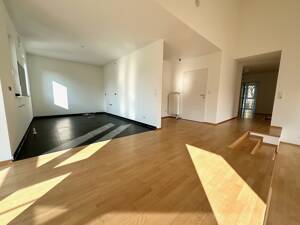 Provisionsfrei und sofort bezugsfrei! Außergewöhnliche 6-Zi-Maisonettewohnung mit Balkon – 97078 Würzburg – Vorschaubild 7