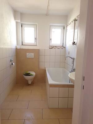 ZENTRUM: Gemütliche 4 Zimmer mit Balkon in Bad Reichenhall – 83435 Bad Reichenhall – Vorschaubild 8