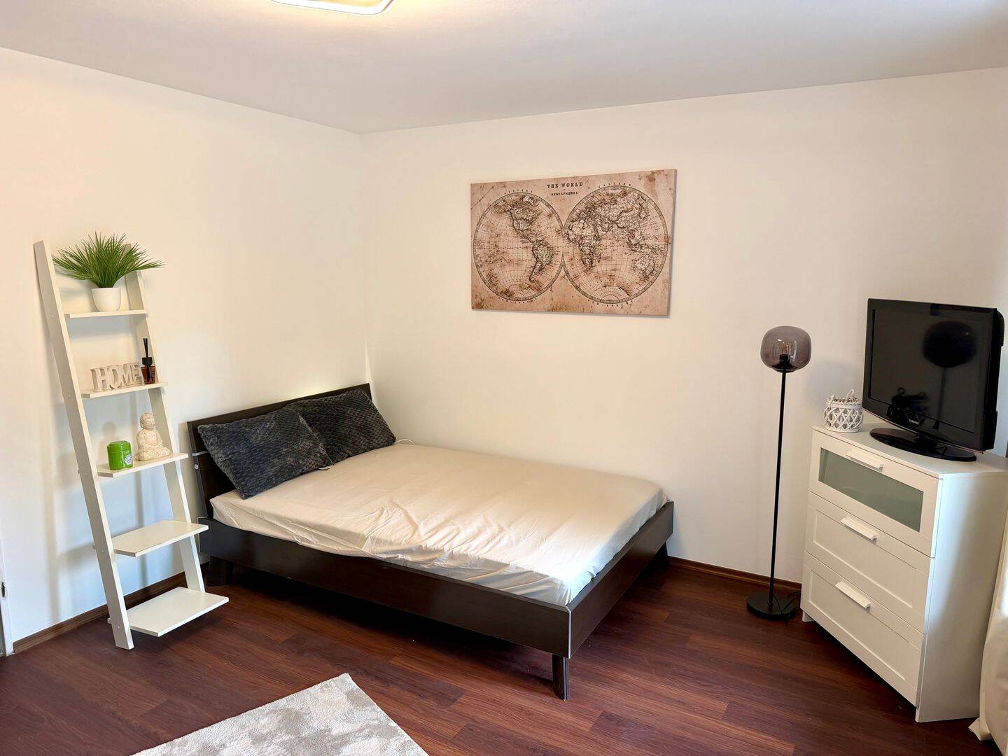 Renovierte 1-Zimmer Wohnung möbliert mit Balkon – München – Vorschaubild 3