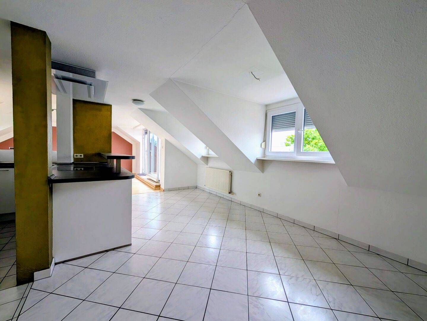 Attraktive, helle 3 Zimmer-DG Wohnung, 88qm, in Kleinreuth b. Schweinau, von privat – Nürnberg – Vorschaubild 9