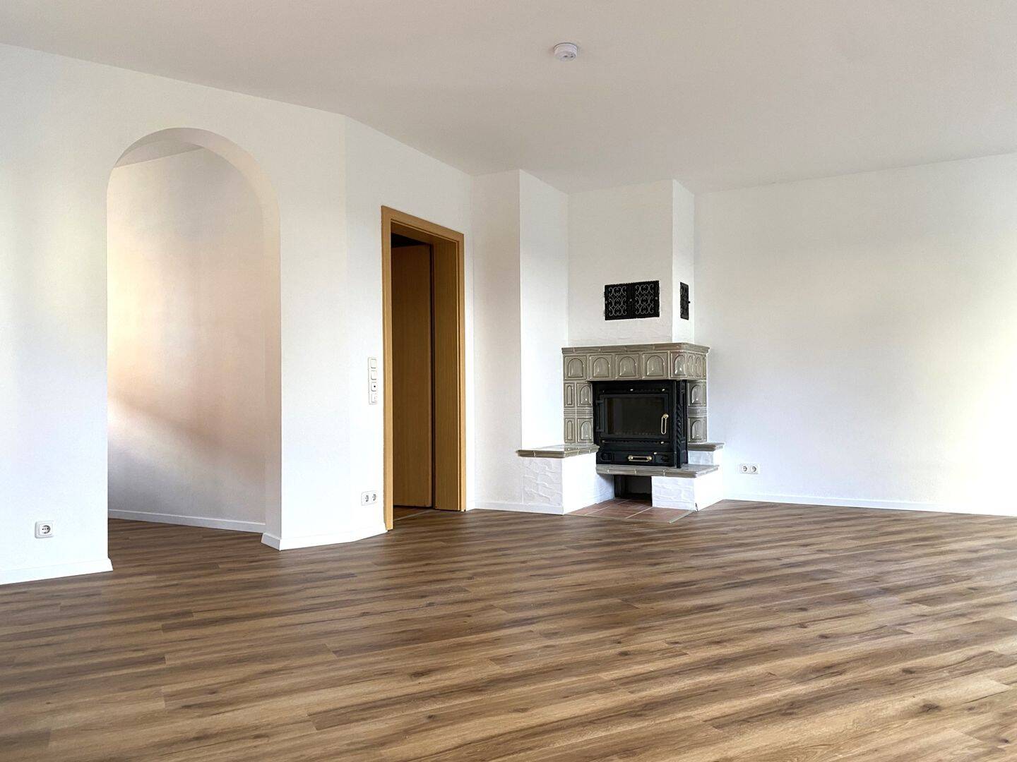 Schöne 1-Zimmer-Wohnung mit Hobbyraum und Garten – München – Vorschaubild 4