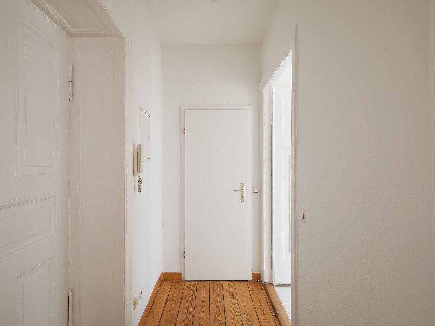 Kompakte 1-Zimmer-Wohnung mit Westbalkon in Friedrichshain – Berlin – Vorschaubild 4