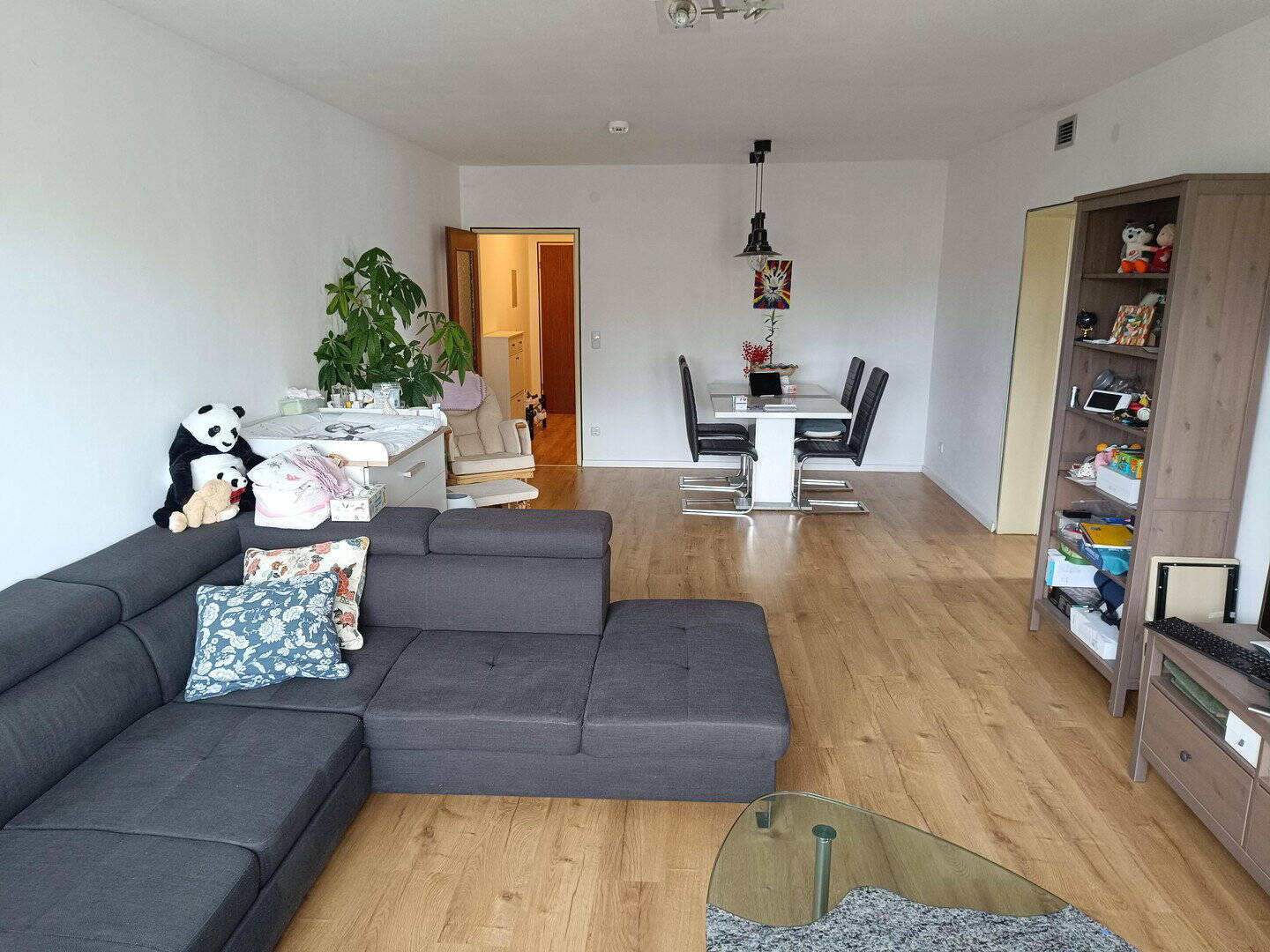Großzügige 3-Zimmer-Wohnung mit Balkon, Einbauküche, Keller und Stellplatz in Nürnberg Höfen