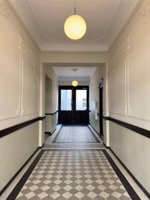 Wunderschöne 2-Zimmer-Wohnung im modernen Altbau // ERSTBEZUG NACH SANIERUNG – 10247 Berlin – Vorschaubild 6