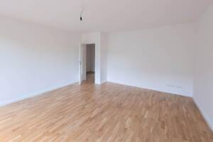 Helle 3-Zimmer-Wohnung mit Balkon & TG Stellplatz in HH-Hohenfelde - (frei lieferbar) – 22087 Hamburg – Vorschaubild 2